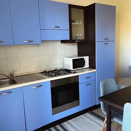 Eliana Apartman *